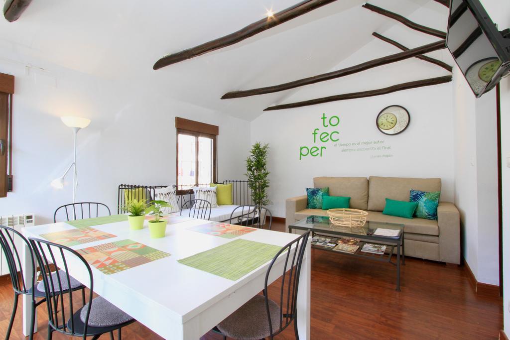 Inside Paseo De Tristes Appartement